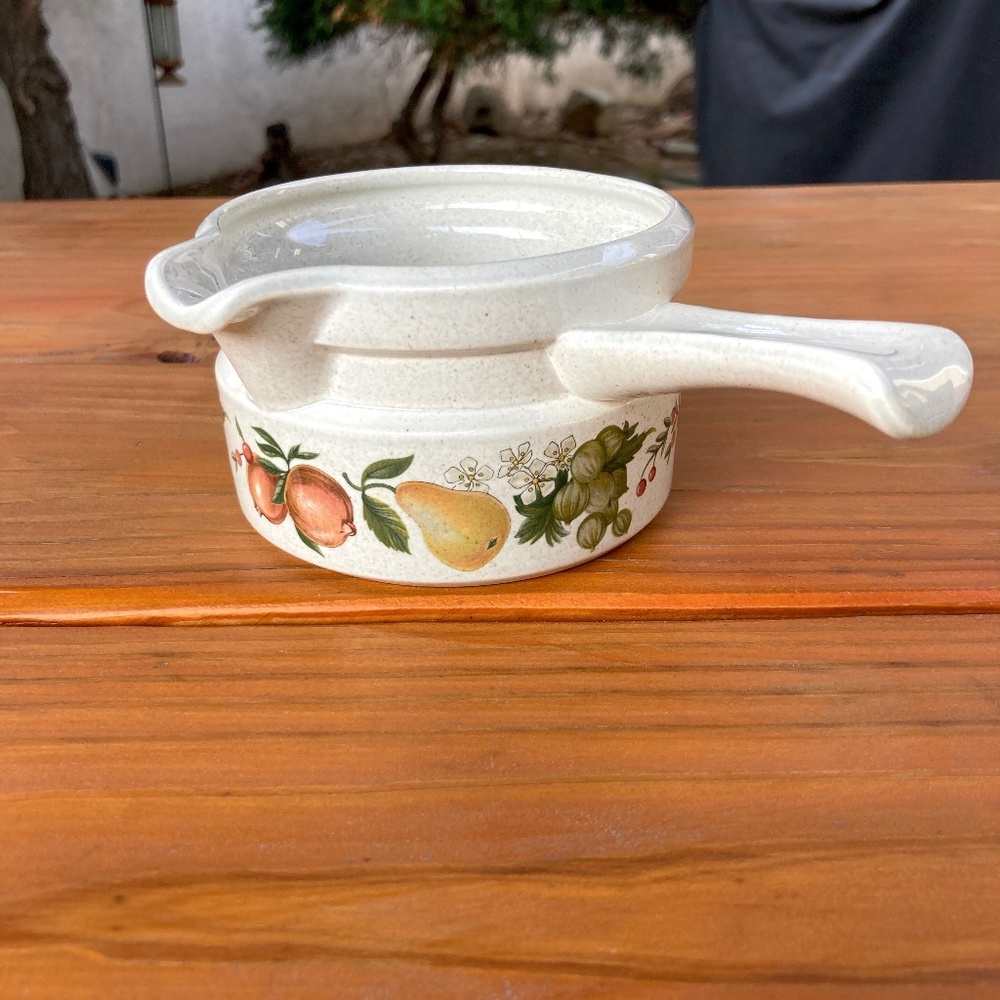 Wedgwood Quince Gravy Boat Made in England Fruit Design